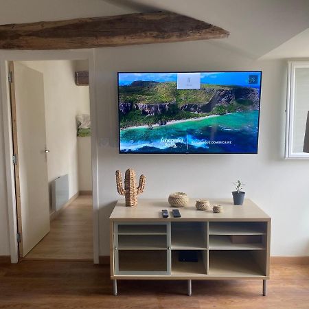 Charmant Appartement Avec Spa Fontenay-le-Comte Luaran gambar