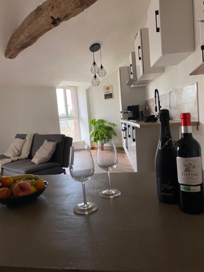 Charmant Appartement Avec Spa Fontenay-le-Comte Luaran gambar