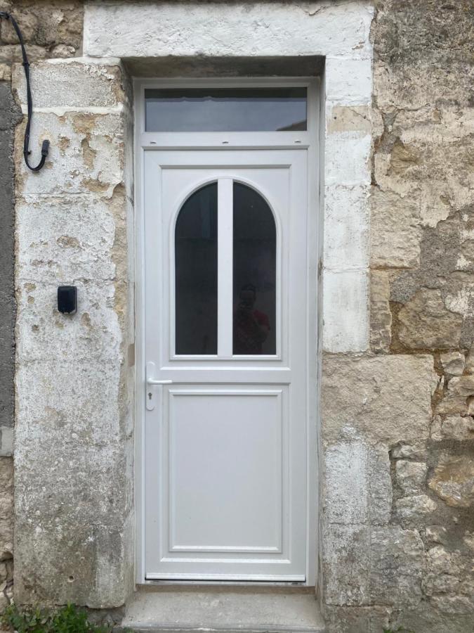 Charmant Appartement Avec Spa Fontenay-le-Comte Luaran gambar